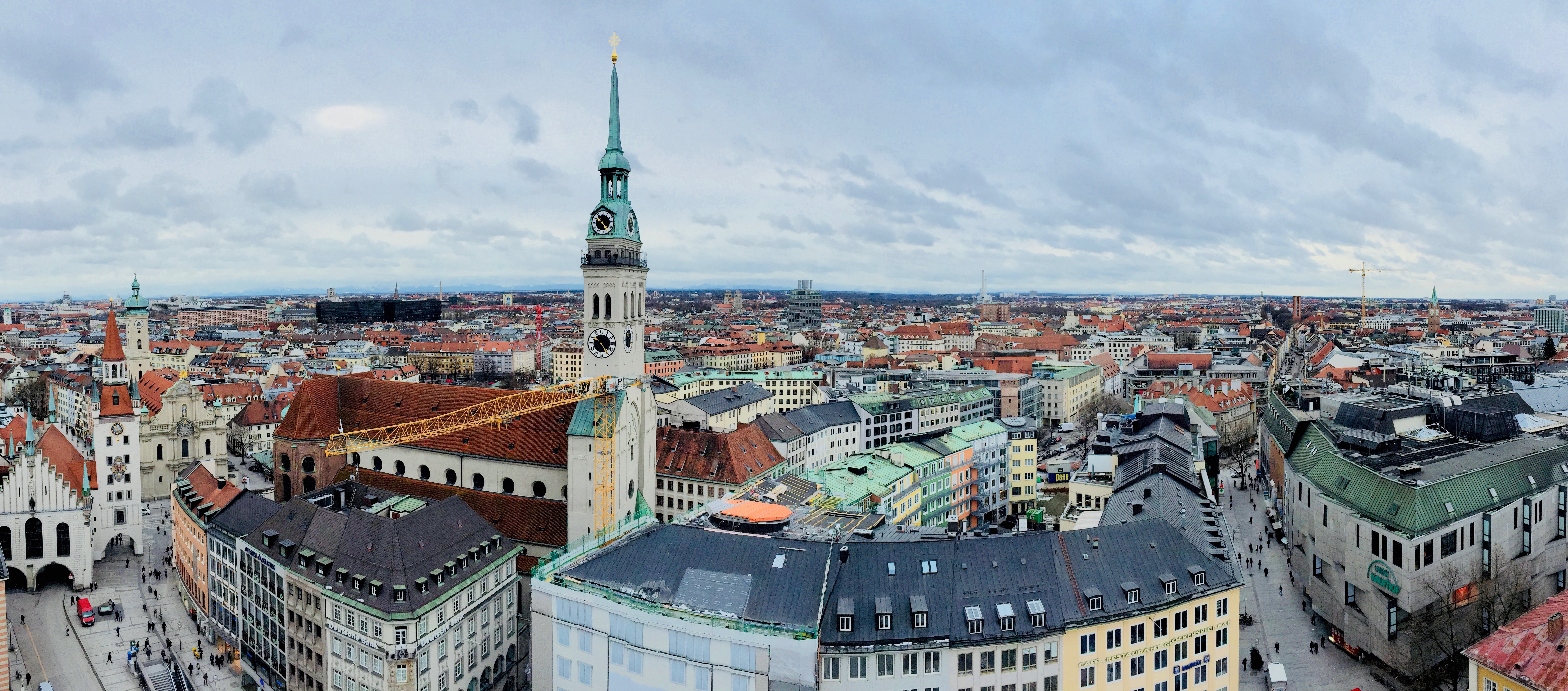 Peterkirche from the New City Hall