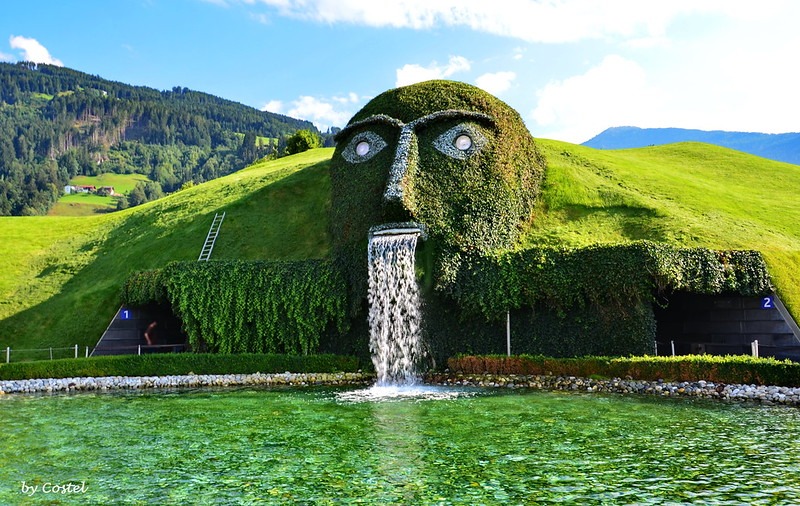 Swarovski Crystal Worlds The Giant Innsbruck